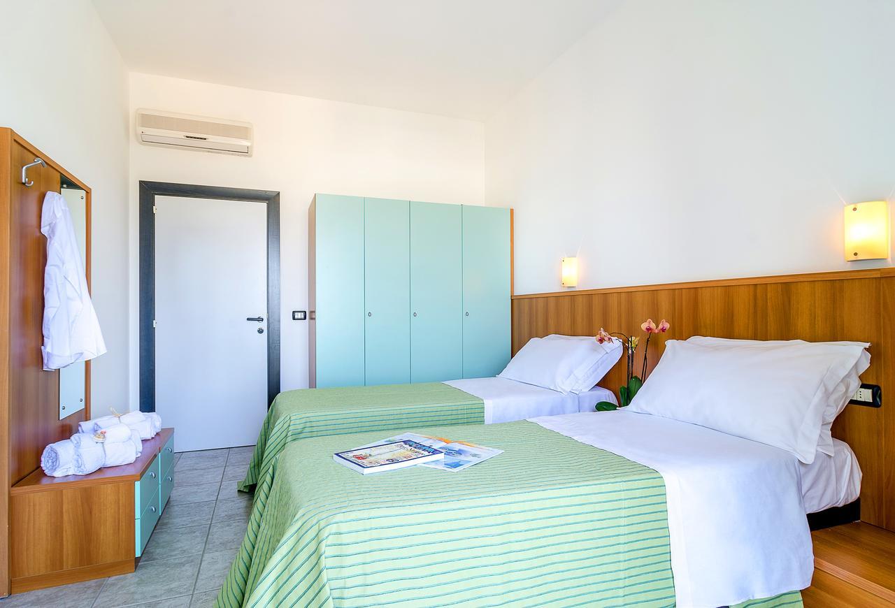 Residence Costa Alba Adriatica Esterno foto